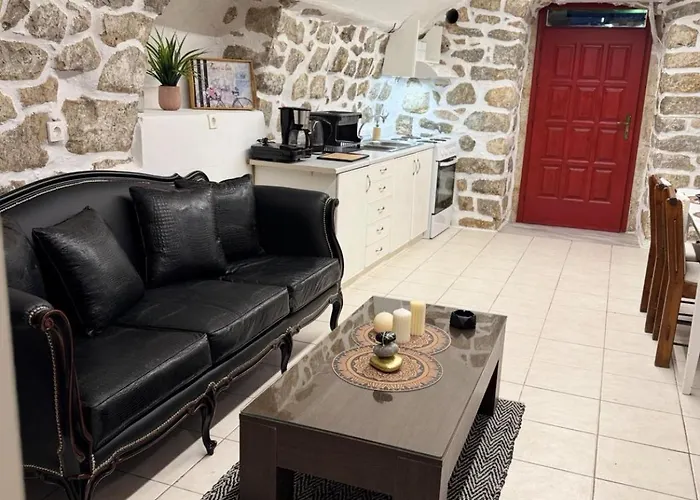 Lithos Traditional House Areopoli