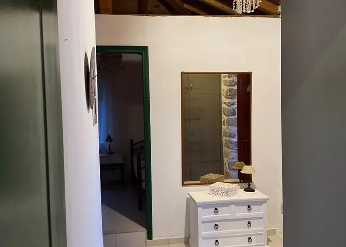 Lithos Traditional House